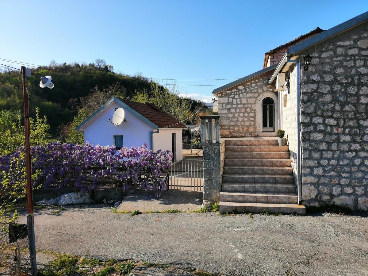 Апартаменты Rustic village Риека-Црноевича